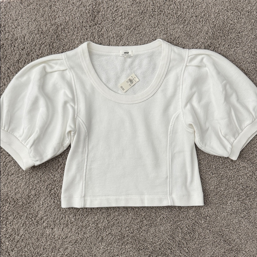 Aerie Classic White Puff Sleeve Crop Top